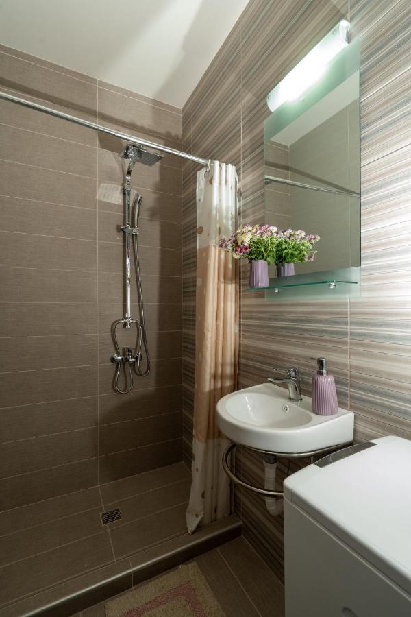 Comfy & Stylish Apt In Ioannina Apartment Екстериор снимка
